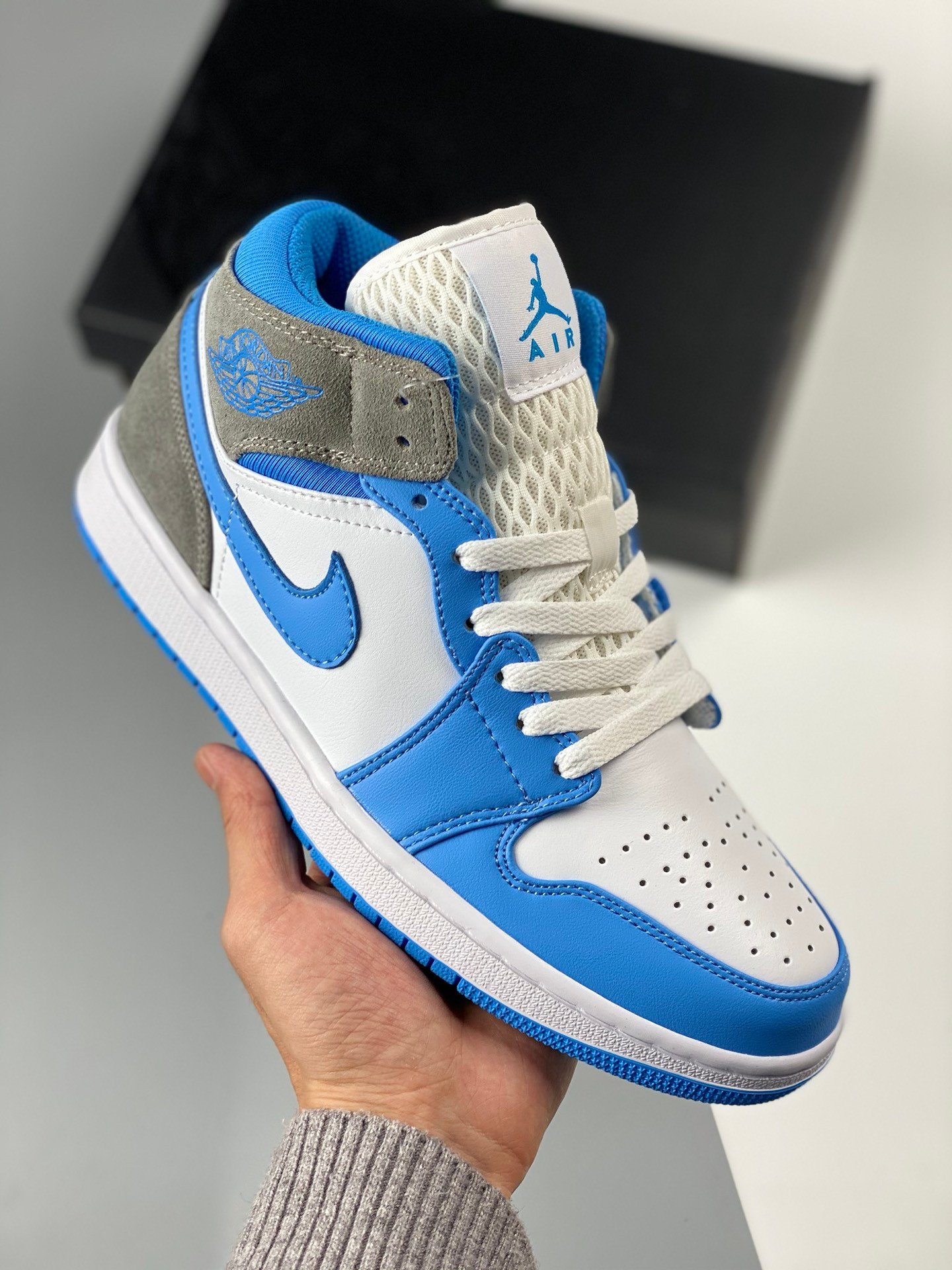 Air Jordan 1 Mid University Blue Grey DX9276-100