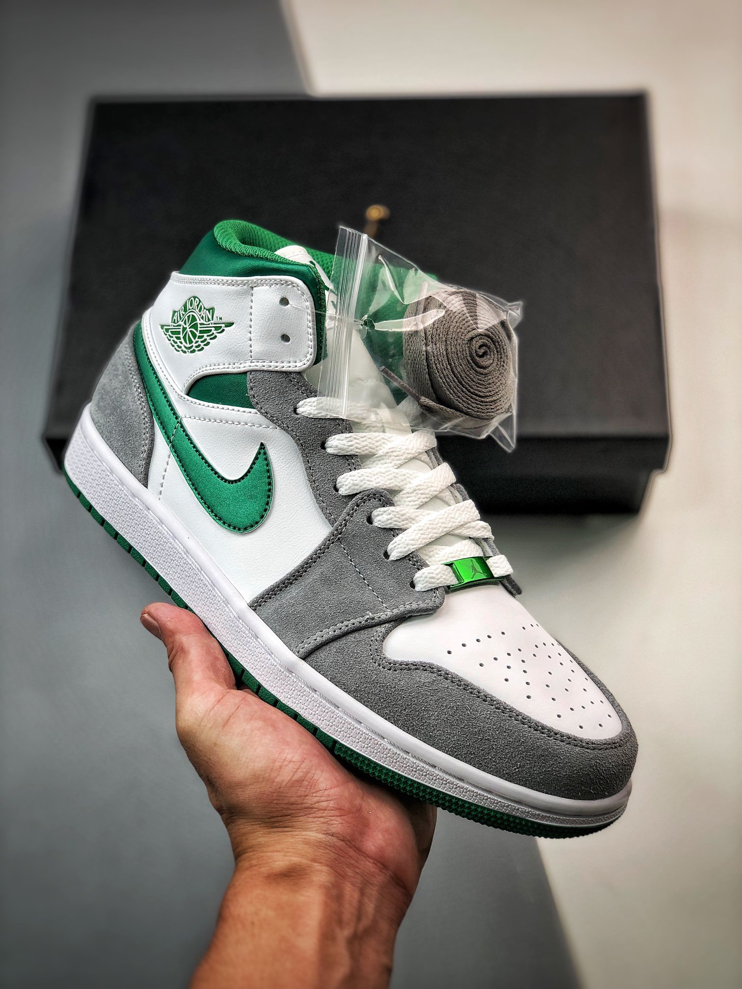 Air Jordan 1 Mid White/Light Smoke Grey/Pine Green DC7248-103