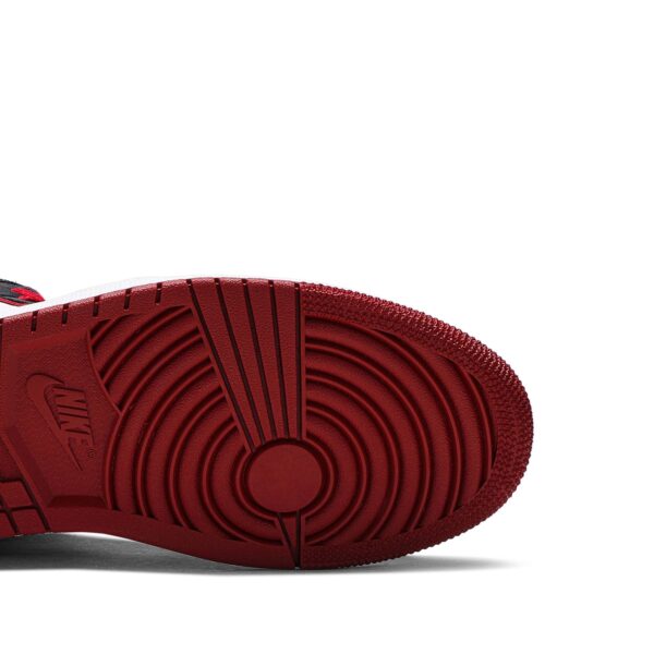 Air Jordan 1 Retro High OG 'Bloodline' 555088-062 - Image 5
