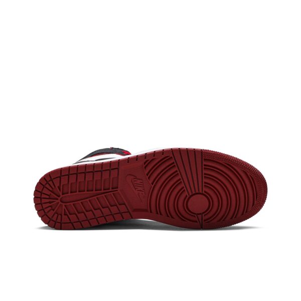 Air Jordan 1 Retro High OG Bloodline 555088-062 - Image 4