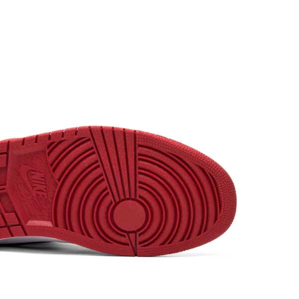 Air Jordan 1 Retro High OG Chicago 2015 555088-101 - Image 5