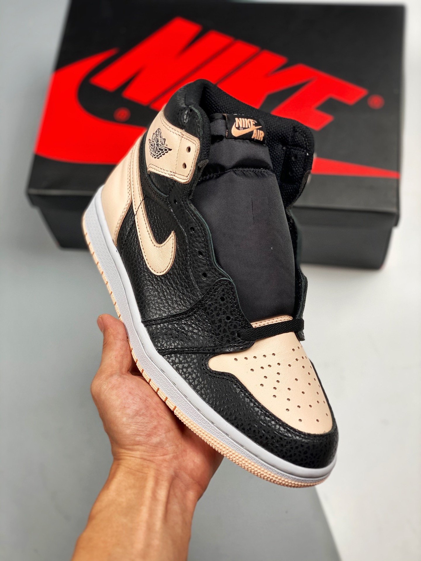 Air Jordan 1 Retro High OG Crimson Tint 555088-081