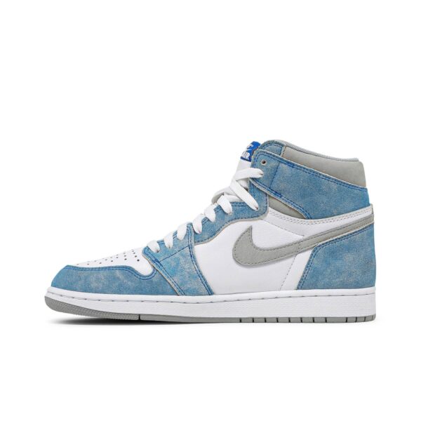 Air Jordan 1 Retro High OG Hyper Royal 555088-402 - Image 3