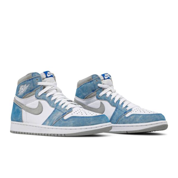 Air Jordan 1 Retro High OG Hyper Royal 555088-402 - Image 8