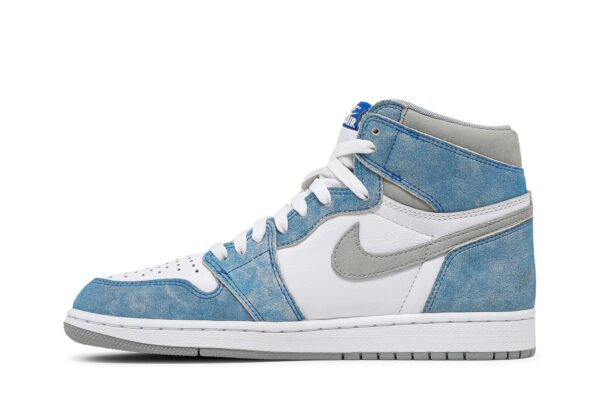 Air Jordan 1 Retro High OG Hyper Royal - Image 3