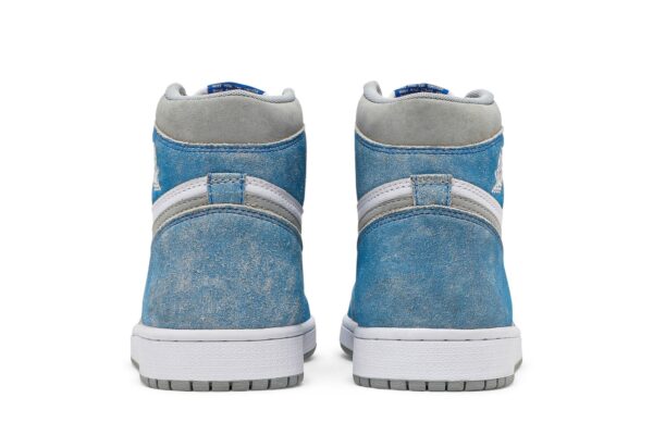 Air Jordan 1 Retro High OG Hyper Royal - Image 5