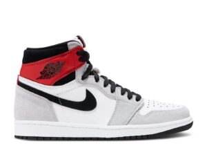 Air Jordan 1 Retro High OG 'Smoke Grey' Unfading Sneaker