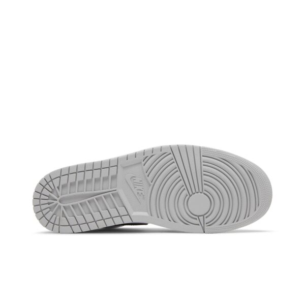 Air Jordan 1 Retro High OG Stage Haze 555088-108 - Image 4