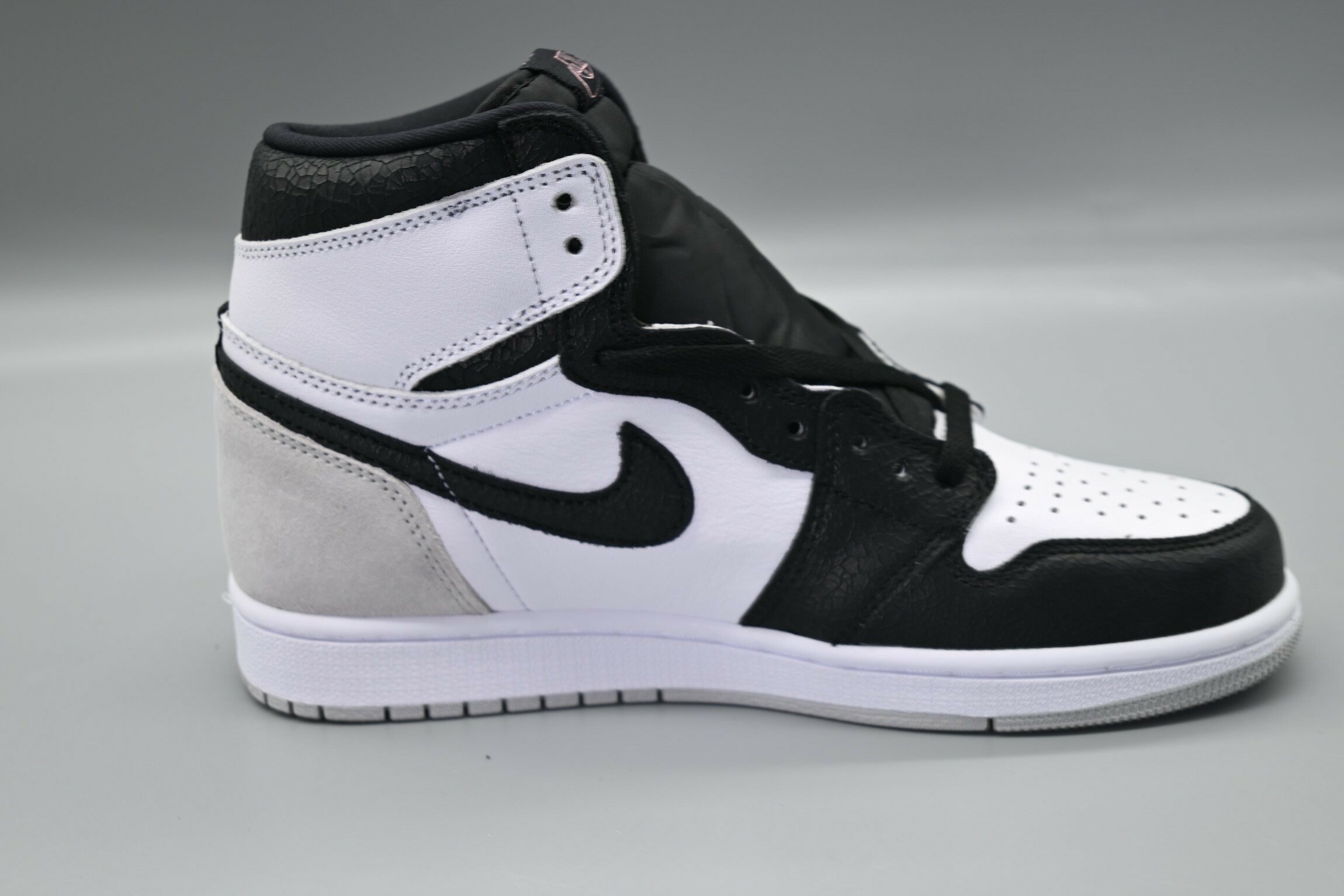 Air Jordan 1 Retro High OG Stage Haze 555088-108 Mens Size 7 - 12 US, Womens Size 5.5 - 10 US