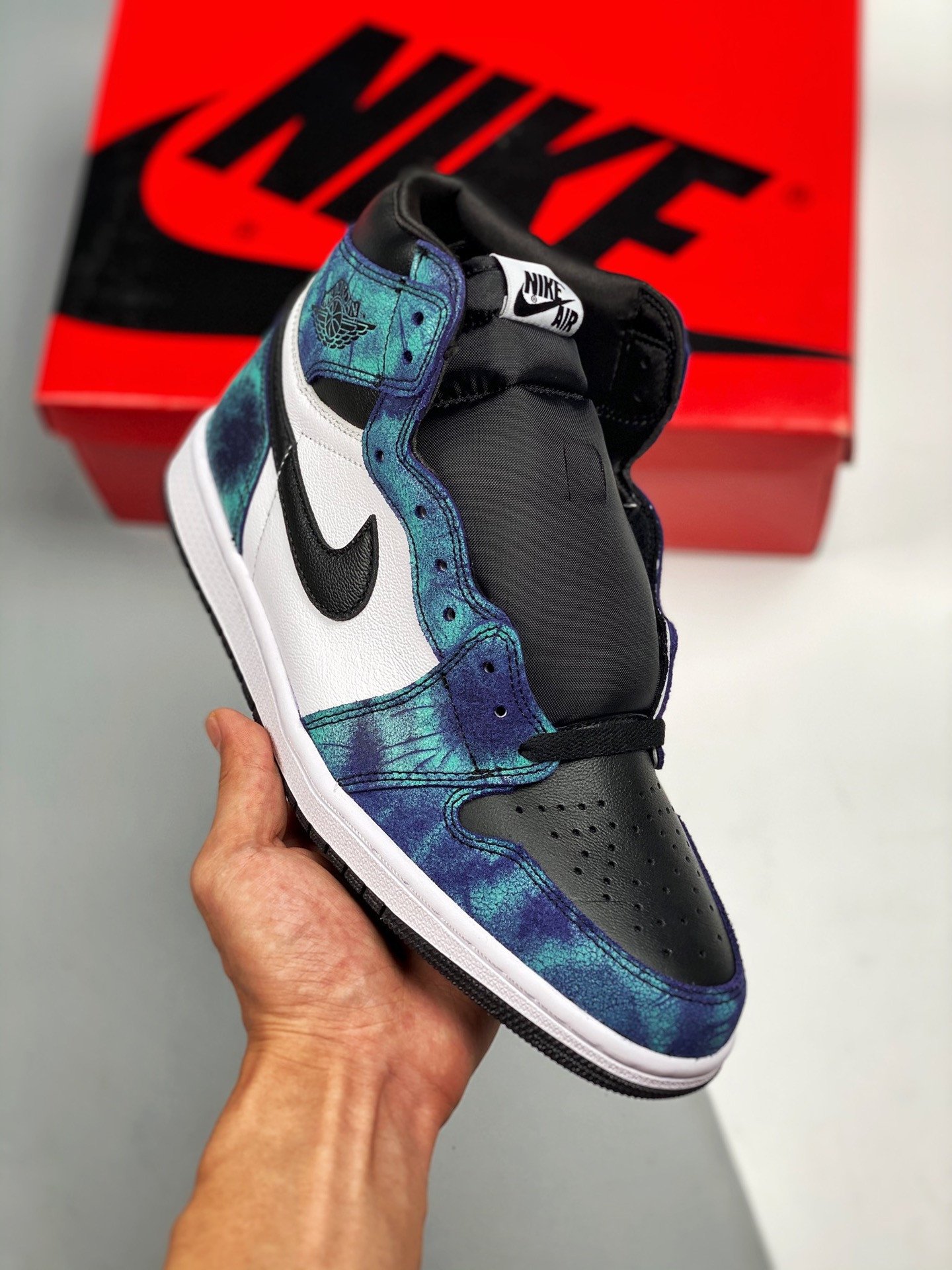 Air Jordan 1 Retro High OG "Tie-Dye" CD0461-100