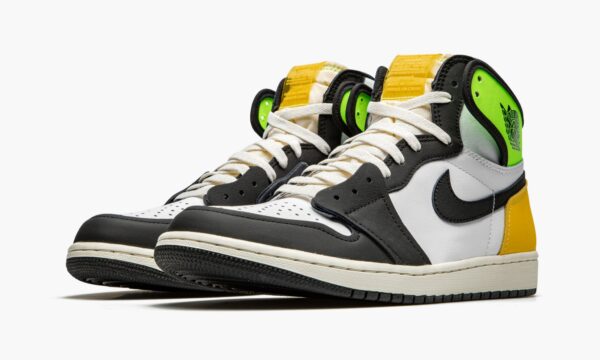 Air Jordan 1 Retro High OG Volt Gold - Image 3