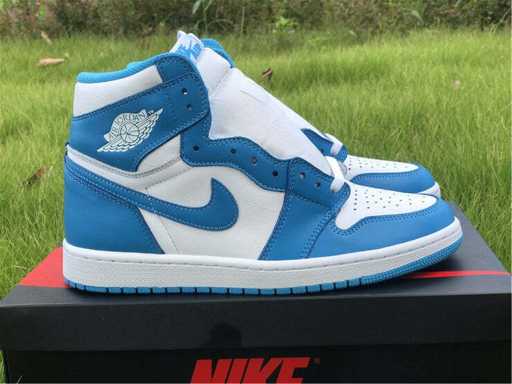 Air Jordan 1 Retro UNC