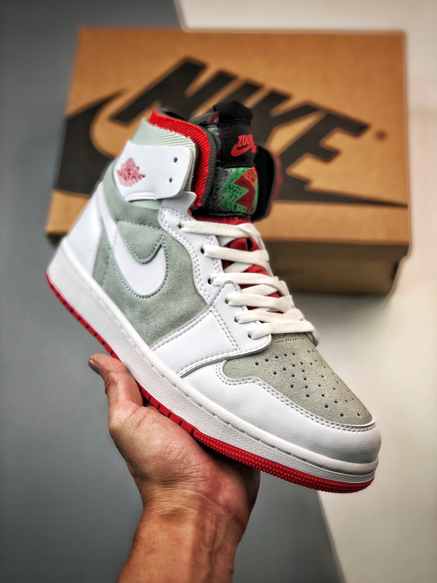 Air Jordan 1 Zoom CMFT Hare White/Grey-Red CT0978-100