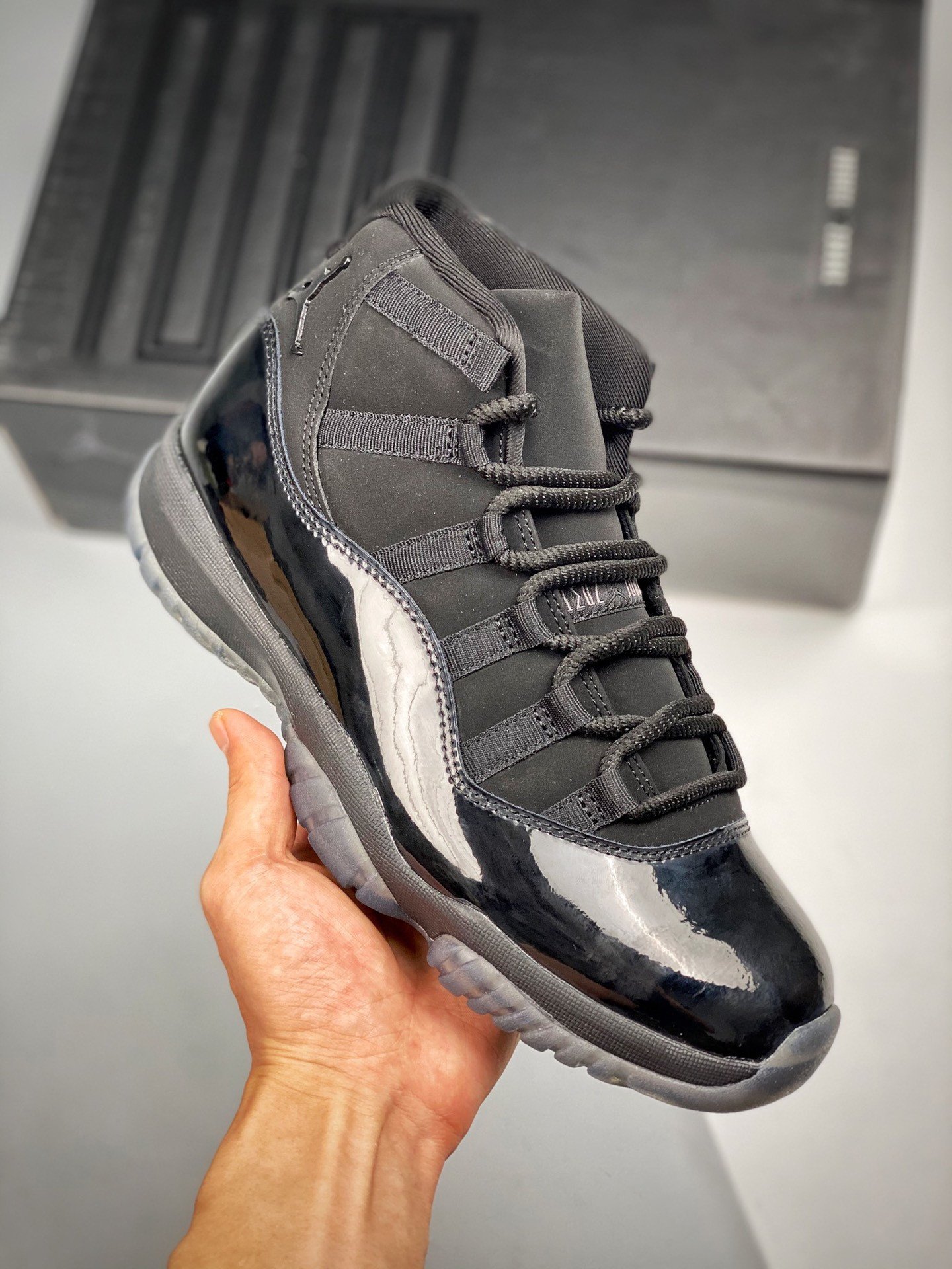 Air Jordan 11 Cap And Gown Black 378037-005
