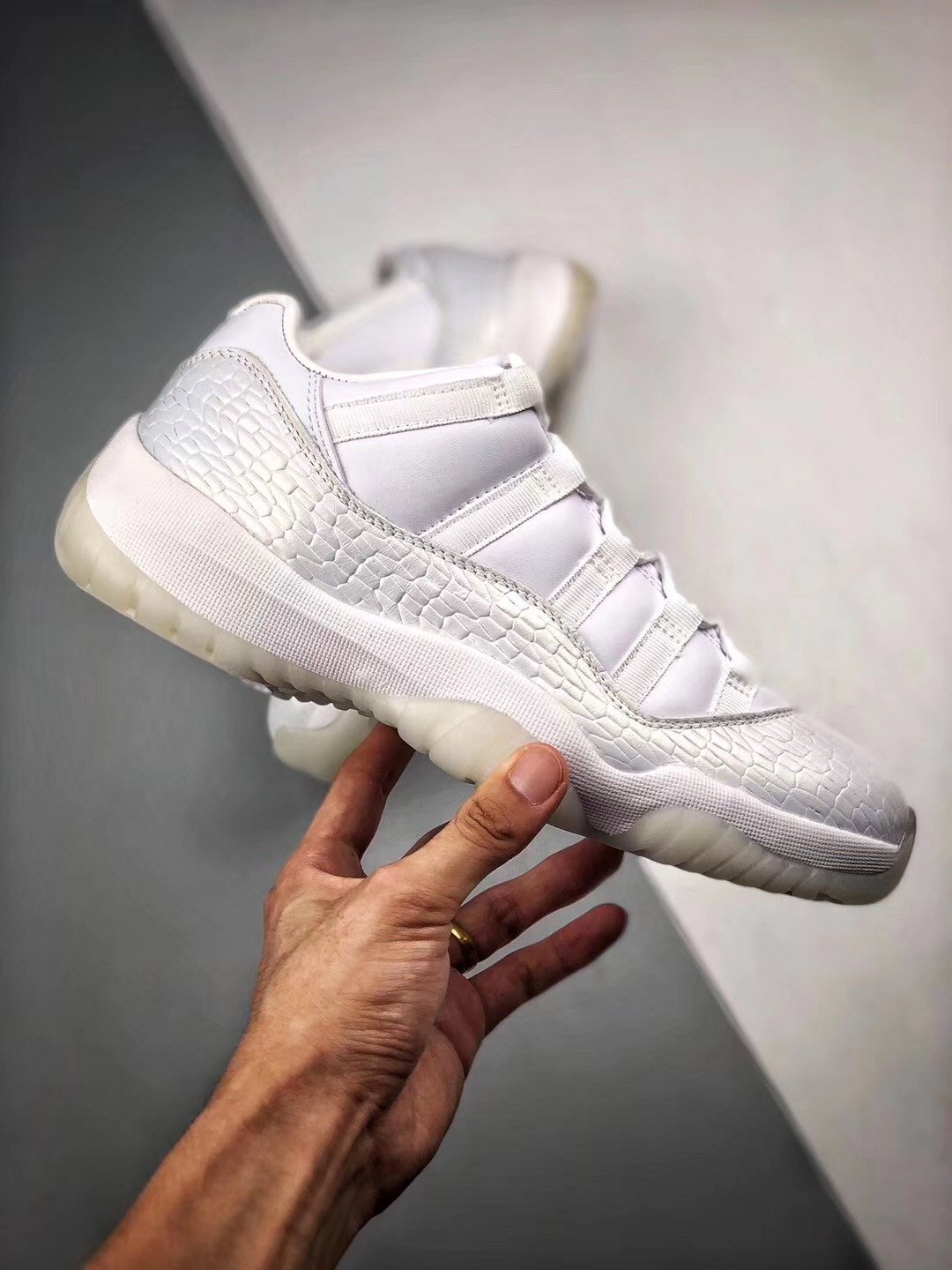 Air Jordan 11 Low PRM HC Frost White 897331-100