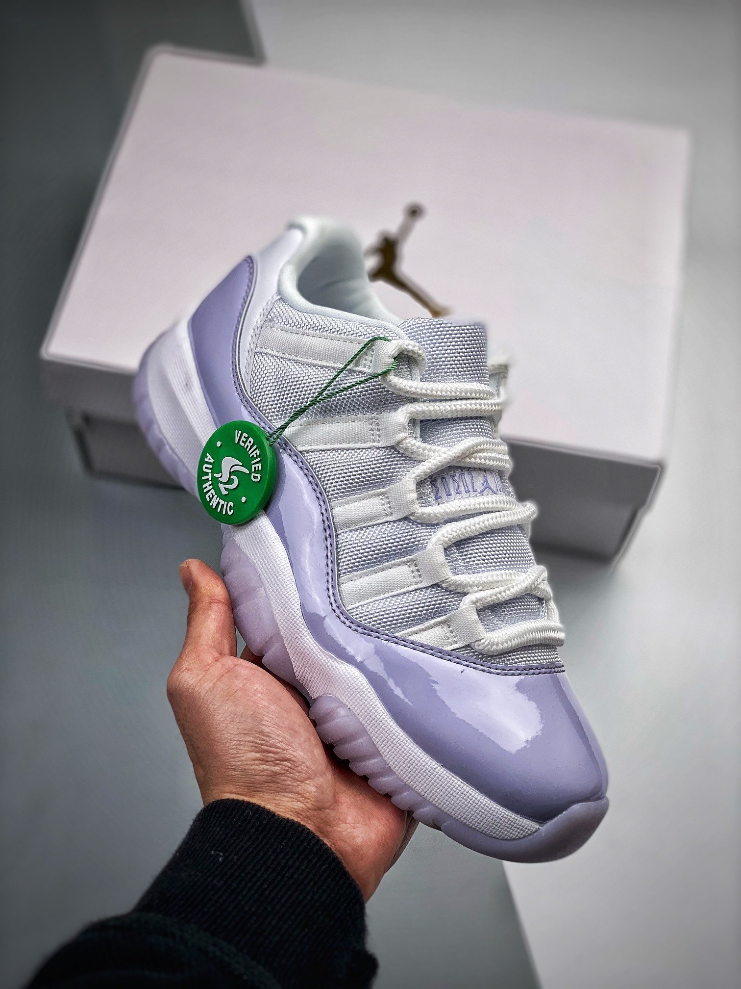 Air Jordan 11 Low White/Pure Violet AH7860-101