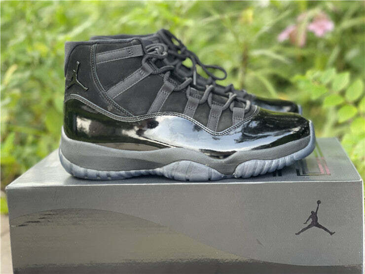 Air Jordan 11 Retro Cap and Gown