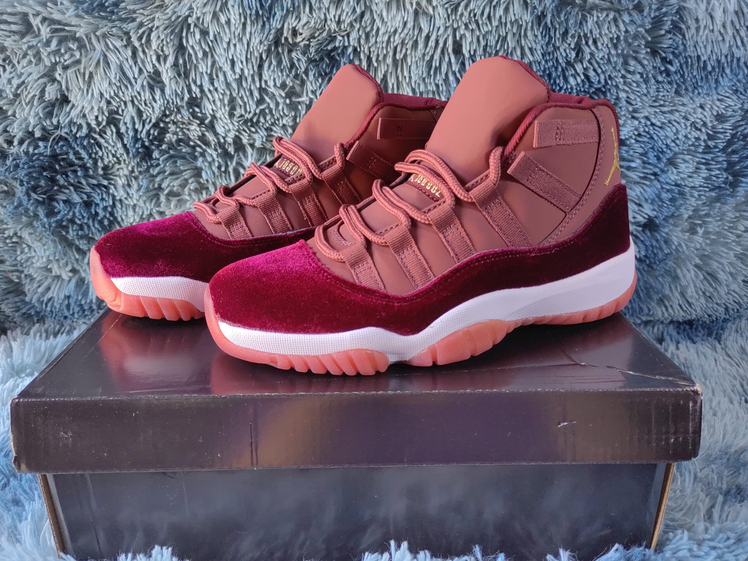 Air Jordan 11 Retro GG Heiress Velvet