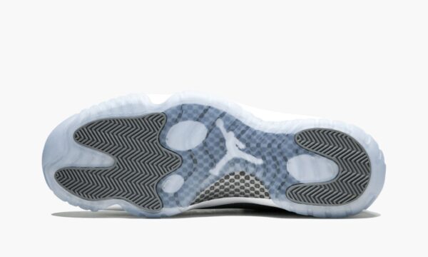 Air Jordan 11 Retro Low Cool Grey - Image 6