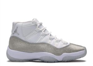 Air Jordan 11 Retro 'Vast Grey' Unfading Sneaker
