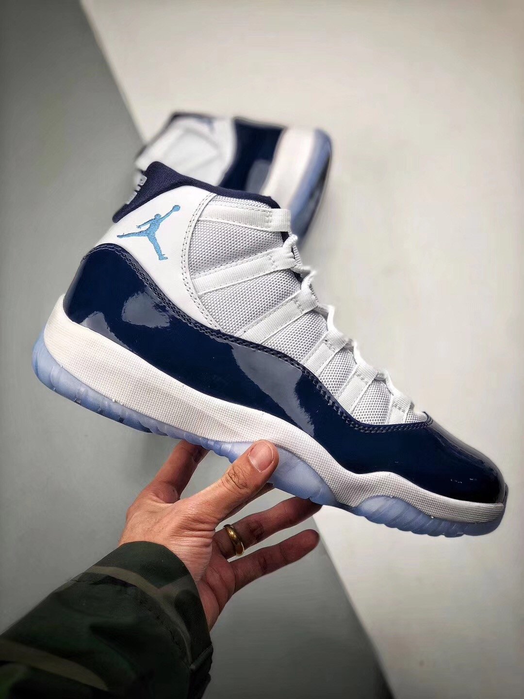 Air Jordan 11 Win Like 82 White/University Blue-Midnight Navy 378037-123