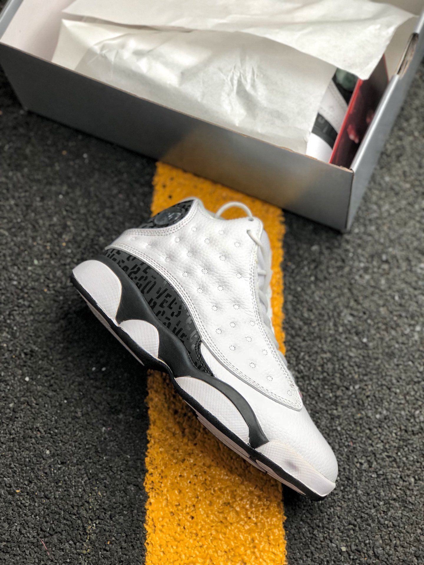 Air Jordan 13 Love & Respect White 888164-112
