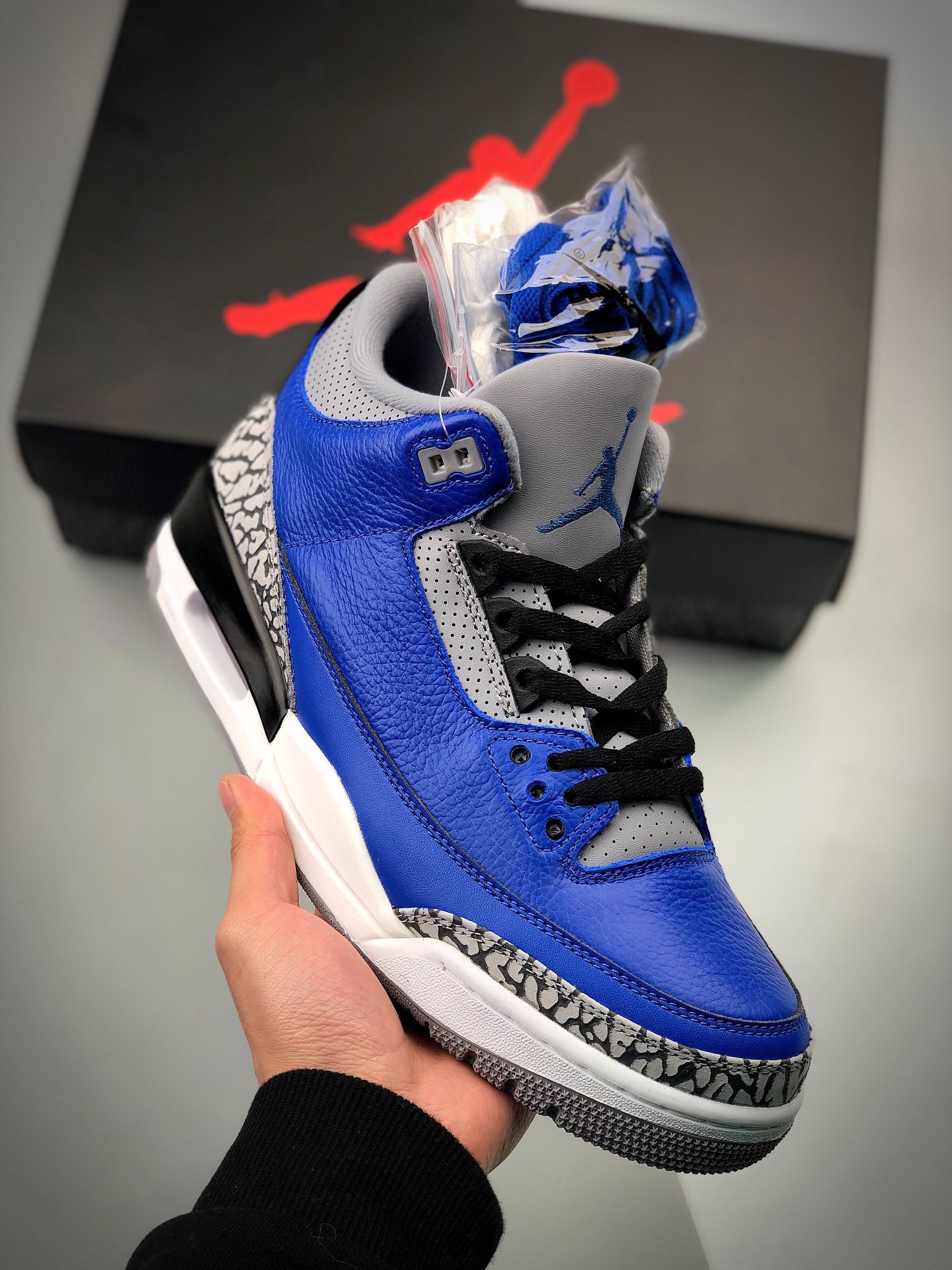 Air Jordan 3 Blue Cement Varsity Royal/Cement Grey CT8532-400