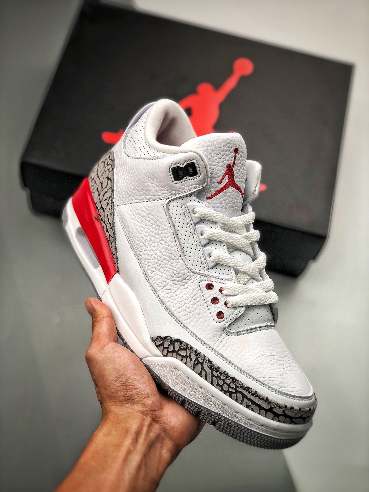 Air Jordan 3 Katrina White/Cement Grey/Black-Fire Red