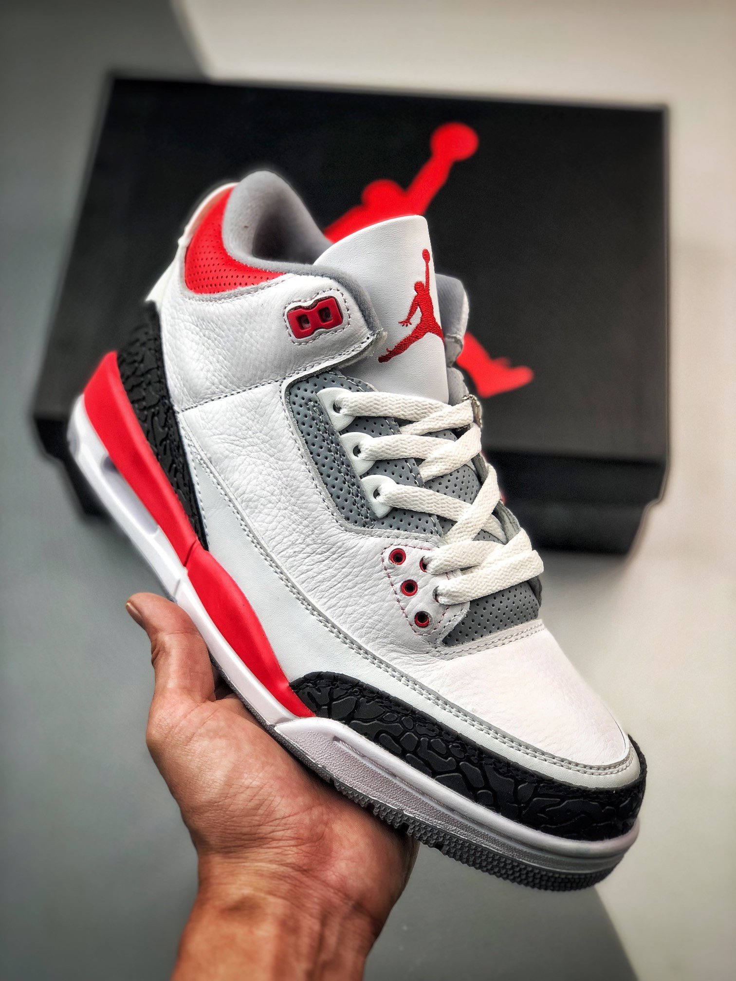Air Jordan 3 White/Fire Red-Silver-Black 136064-120