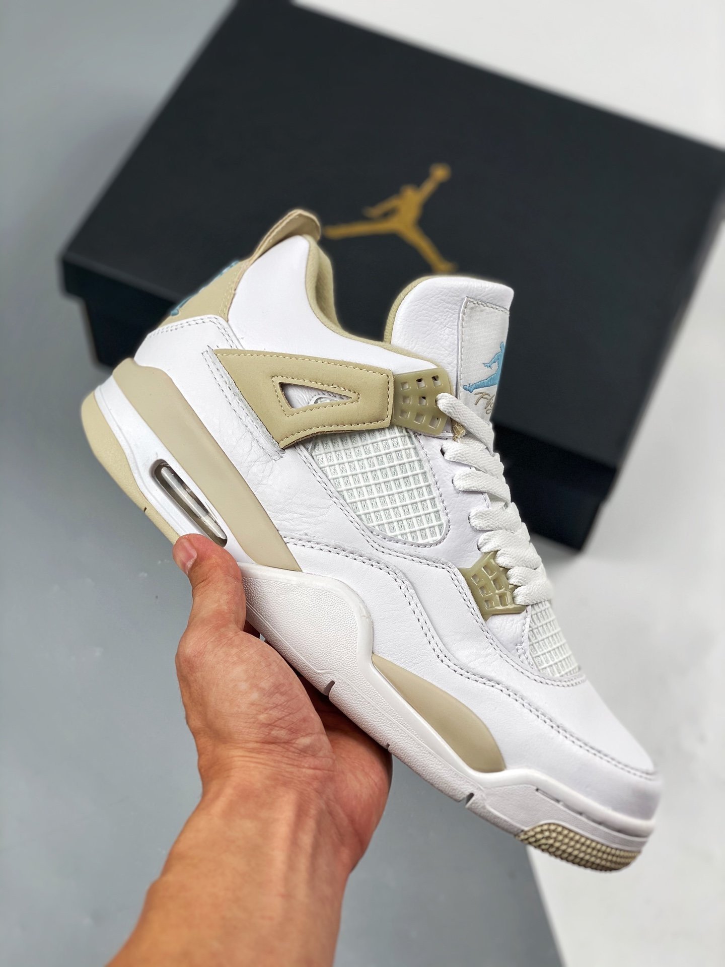 Air Jordan 4 Linen White/Boarder Blue-Light Sand 487724-118