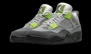 AJ Jordan 4 Retro SE Neon 95 CT5342