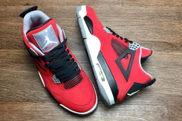 Air Jordan 4 Retro Toro Bravo PS - Image 2