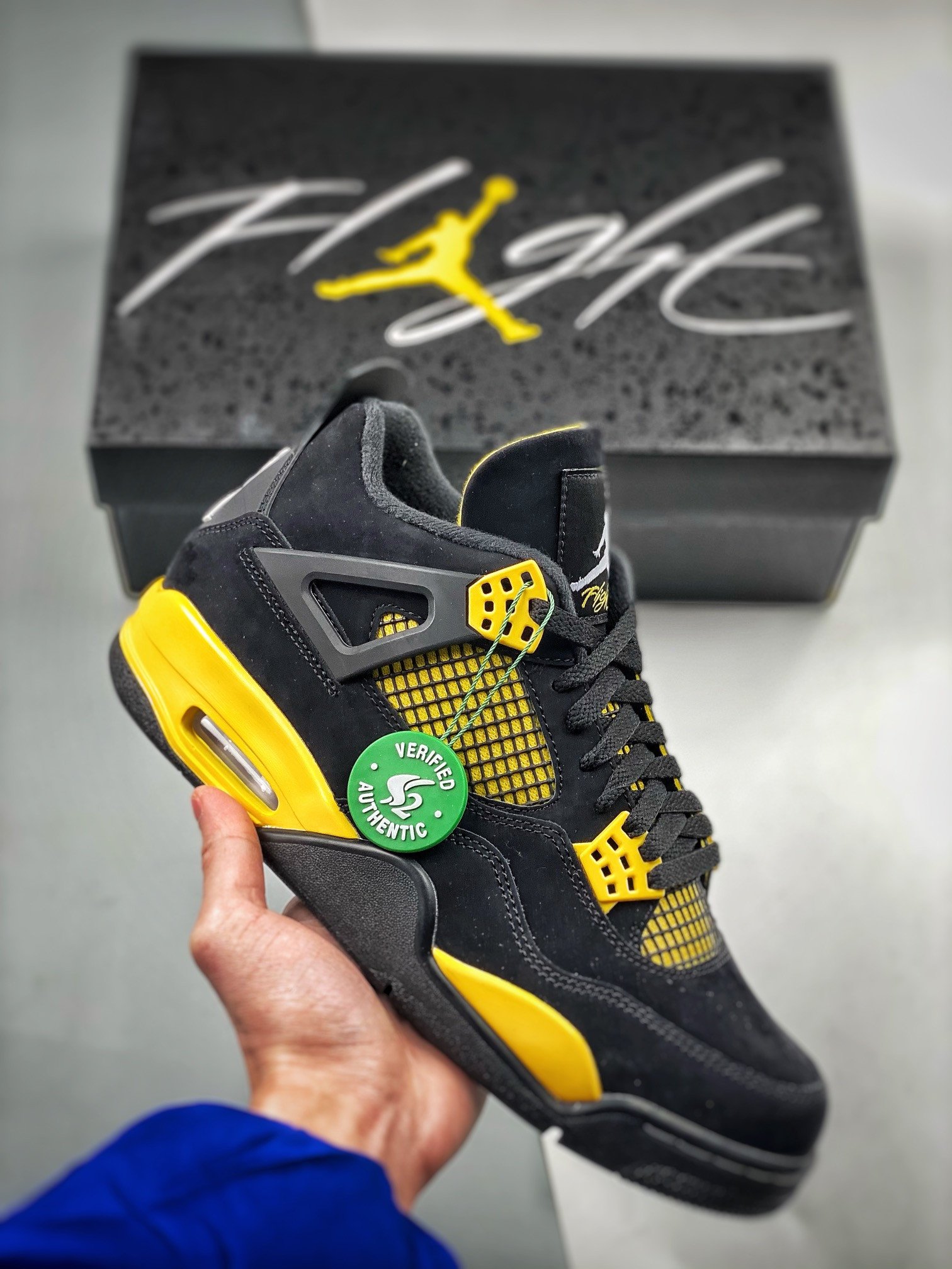 Air Jordan 4 Thunder 2023 Black/White-Tour Yellow DH6927-017