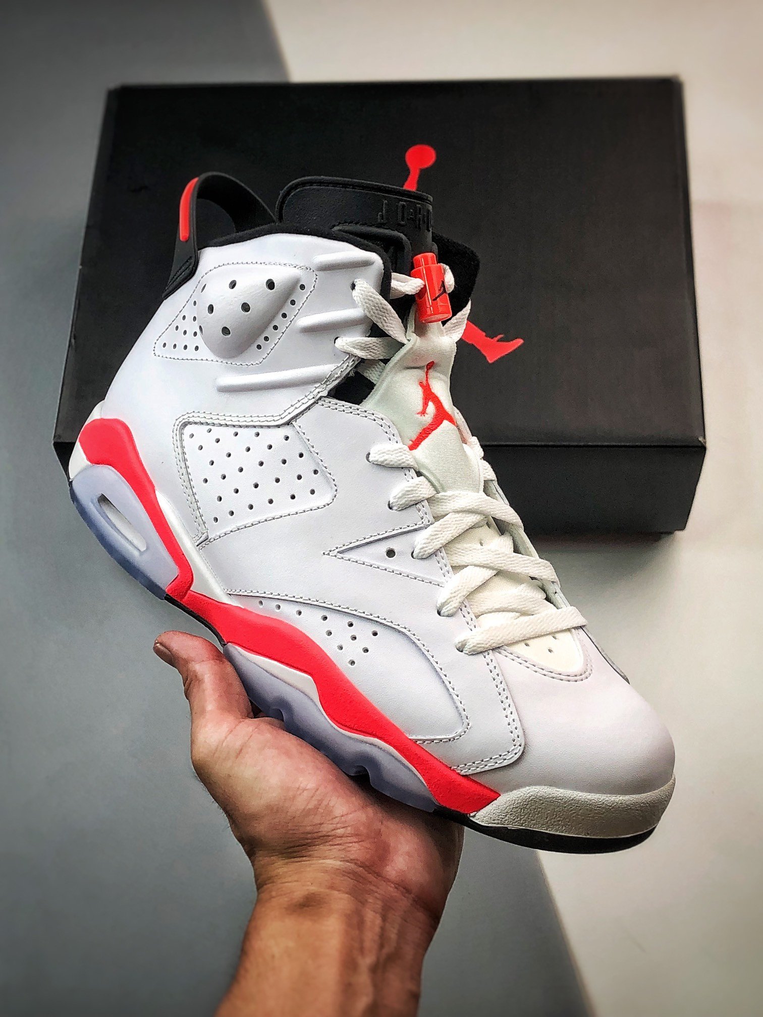 Air Jordan 6 Retro 'White Infrared' 384664-123