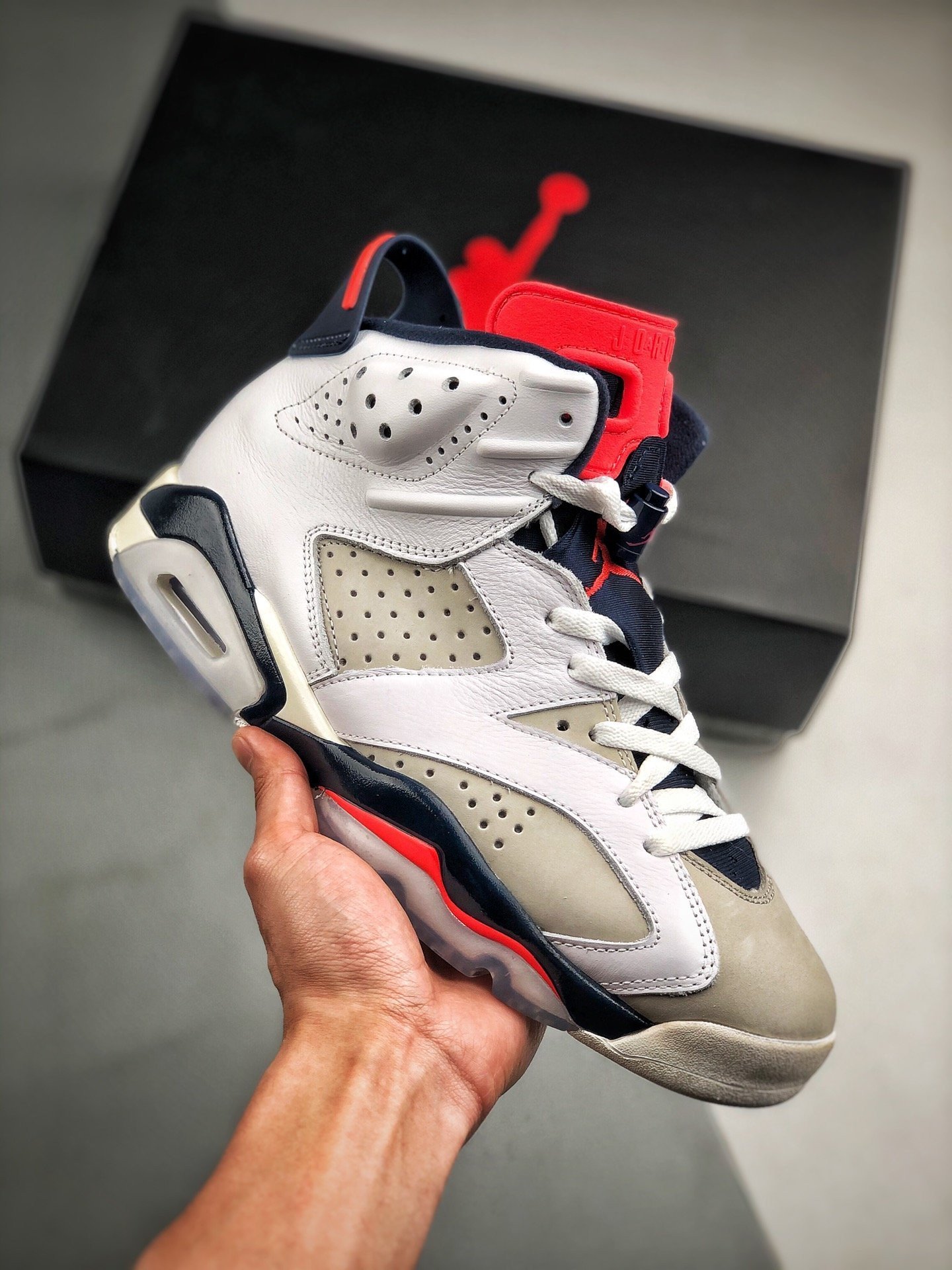 Air Jordan 6 Tinker White/Infrared 23-Neutral Grey-Sail