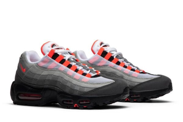 Air Max 95 OG Solar Red - Image 3