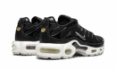 AIR MAX PLUS MNS WMNS "Black / White"