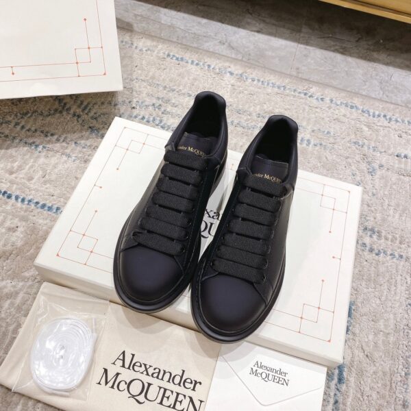 Alexander McQueen Oversized Sneaker in Black EU35 - EU45 - Image 5