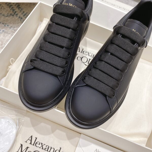 Alexander McQueen Oversized Sneaker in Black EU35 - EU45 - Image 8
