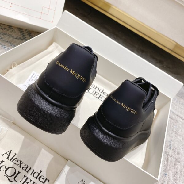 Alexander McQueen Oversized Sneaker in Black EU35 - EU45 - Image 7