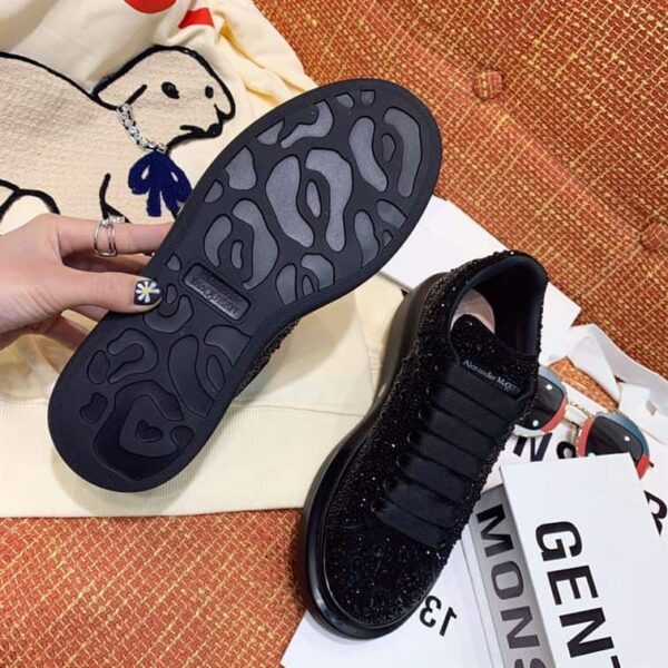 Alexander McQueen Oversized Sneaker in Black EU35 - EU45 - Image 7