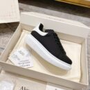 Alexander McQueen Oversized Sneaker in Black/white EU35 - EU45