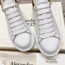 Alexander McQueen Oversized Sneaker in White/gold EU35 - EU45