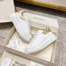 Alexander McQueen Oversized Sneaker in White/gold EU35 - EU45