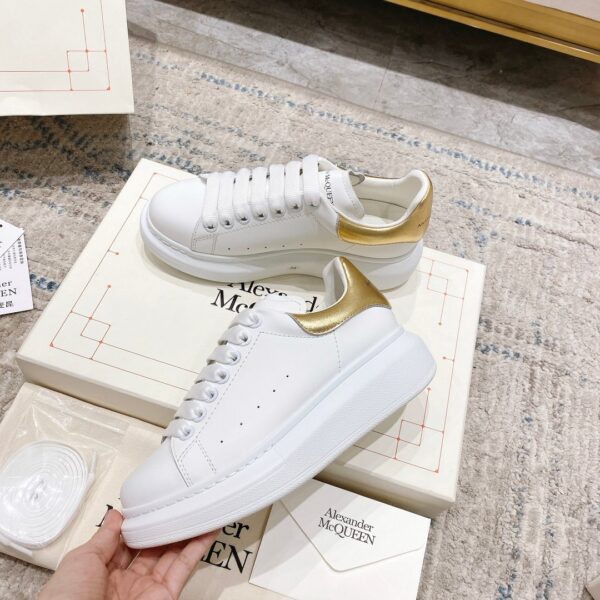 Alexander McQueen Oversized Sneaker in White/gold EU35 - EU45 - Image 6