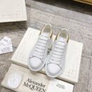 Alexander McQueen Oversized Sneaker in White/gold EU35 - EU45
