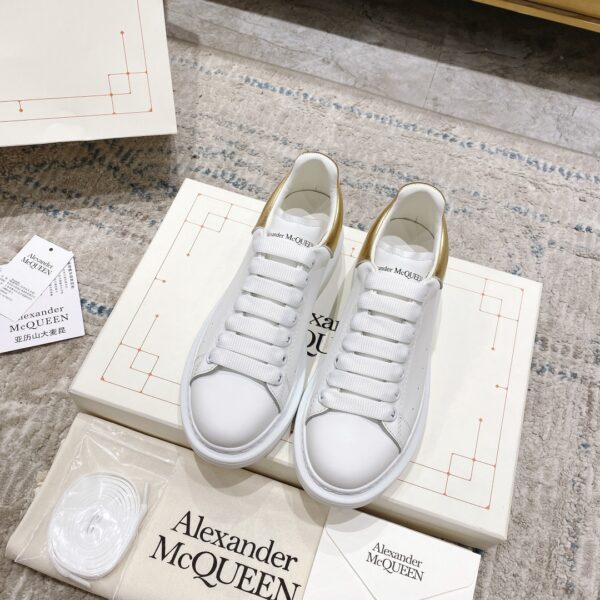 Alexander McQueen Oversized Sneaker in White/gold EU35 - EU45 - Image 7