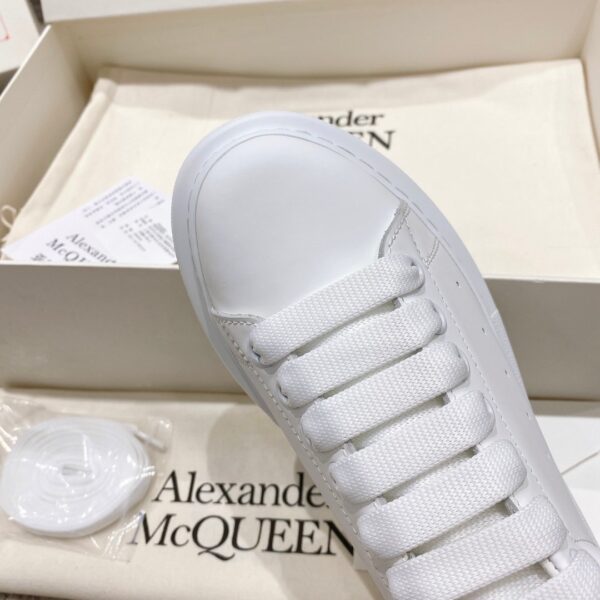 Alexander McQueen Oversized Sneaker in White/paris Blue EU35 - EU45 - Image 4