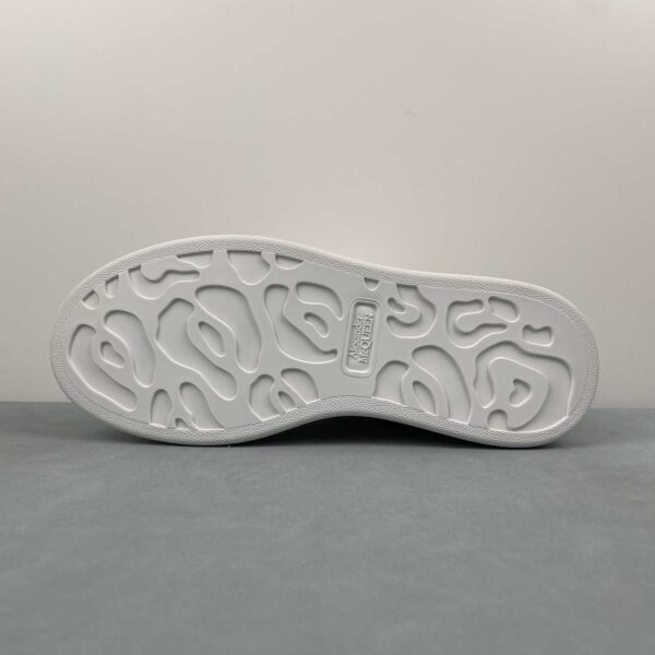Alexander McQueen ‘White Silver’ - Image 7