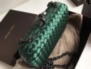 Bottega Veneta Knot Clutch In Boucher Intreccio Green